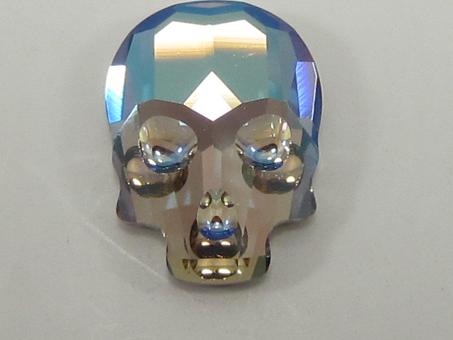 2 pcs. 14x10.5mm SKULL VERDI FLATBACK European Rhinestones